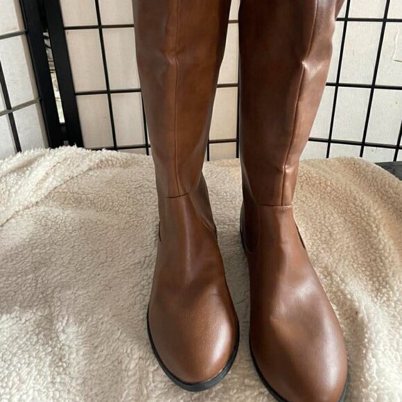 NWT American Eagle Tan Knee High Boots size 9W - Picture 2 of 6